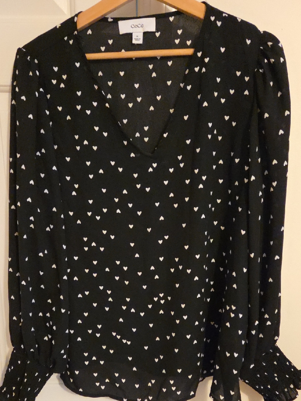CeCe Black V-Neck Heart Print Top